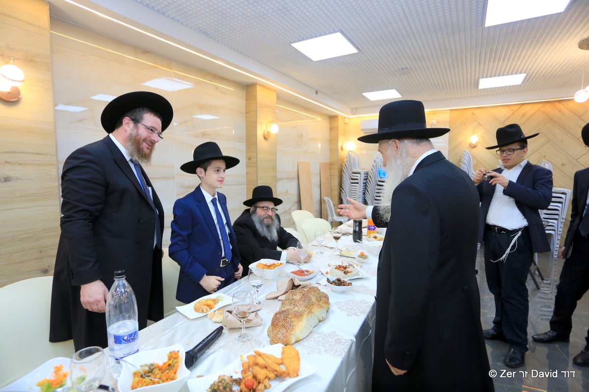 צפו בגלריה: בר מצווה לנין הגר"ח קנייבסקי