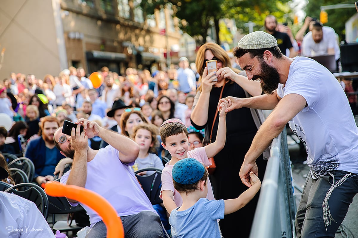 צפו: יוני Z, בני פרידמן ומרדכי שפירא על במה אחת