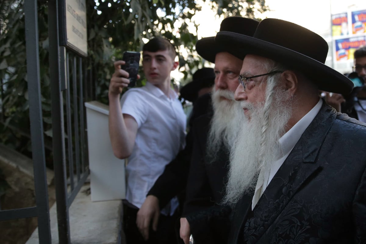 ה'מועצת' החסידית התכנסה לדון ב"חוק הגיוס"