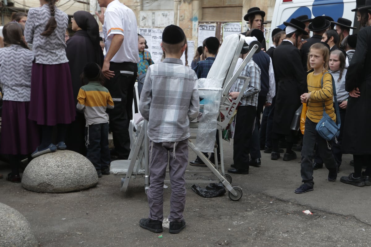 גם 'מחסני החצבת' הותקפו במאה שערים. צפו