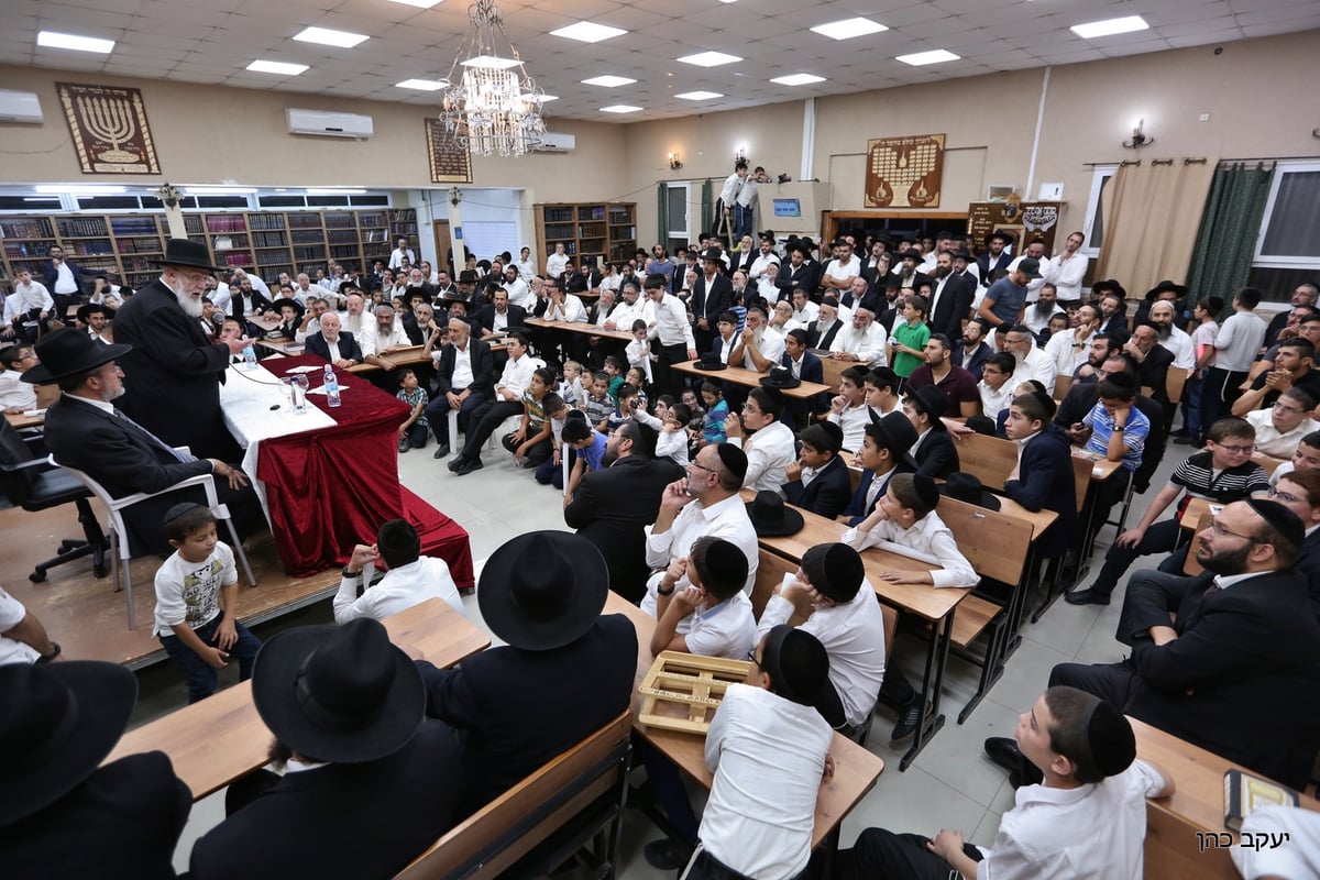 נשיא המועצת הגר"ש כהן כבש את הדרום. צפו