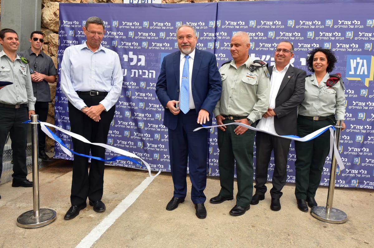 ליברמן הניח אבן פינה לתחנת 'גלי צה"ל' בירושלים