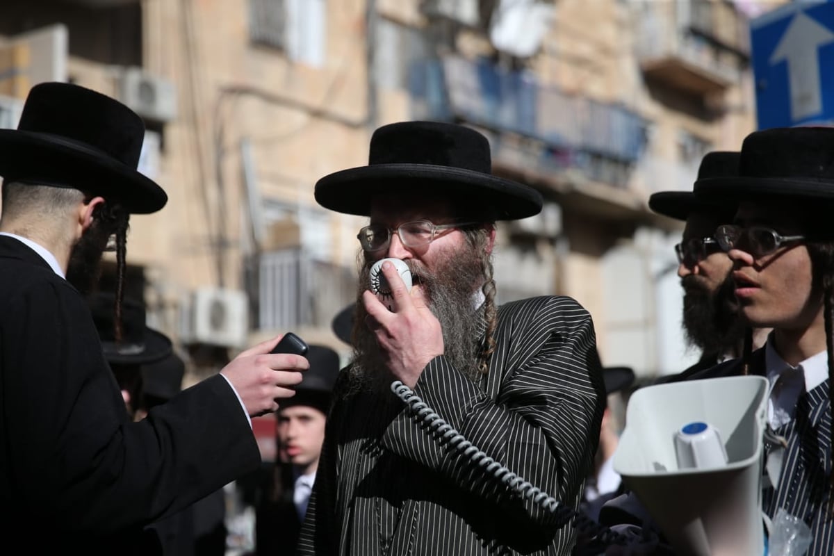 במאה שערים הכריזו: "אין לנו חלק בבחירות"