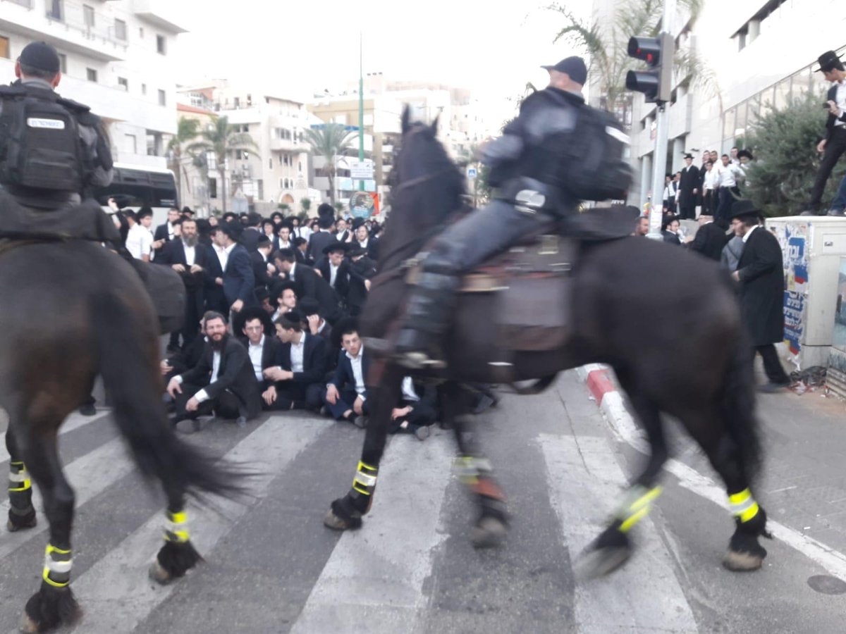 'הפלג' חסם את בני ברק: 13 נעצרו - שלושה נערים נפצעו