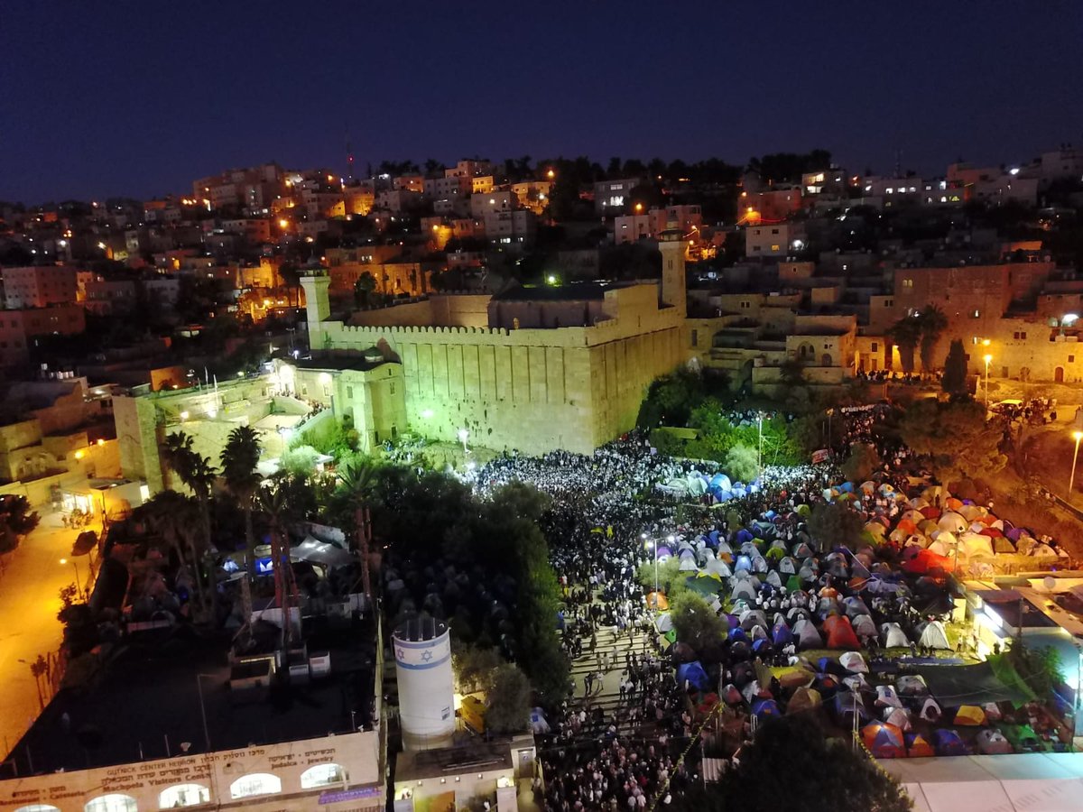 תיעוד: עשרות אלפים בשבת 'חיי שרה' בחברון