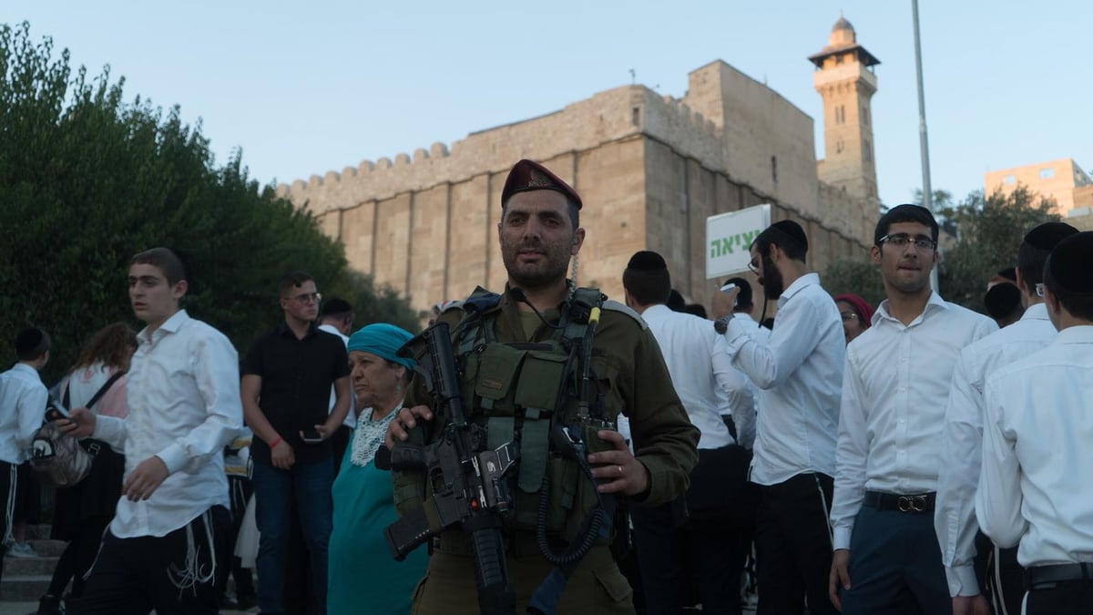 תיעוד: עשרות אלפים בשבת 'חיי שרה' בחברון