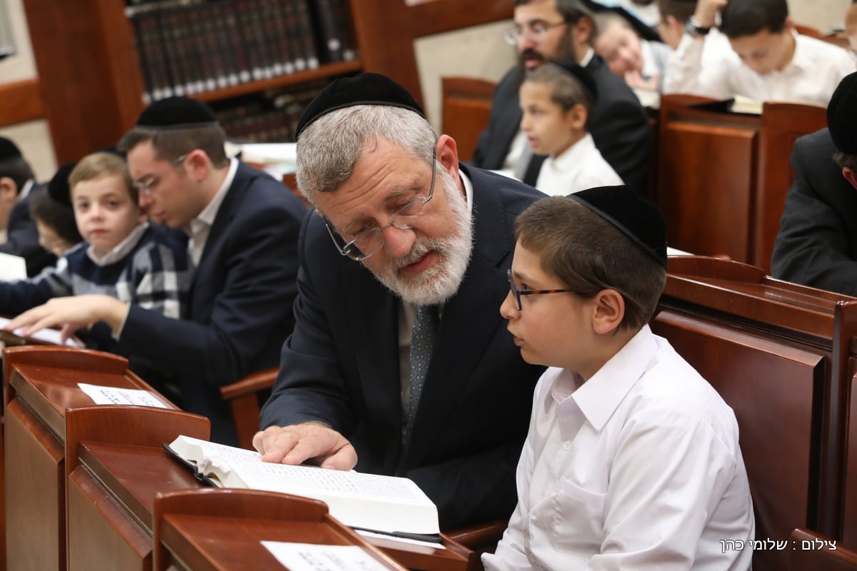 ארבע שנים לטבח: 'אבות ובנים' ב'בני תורה'