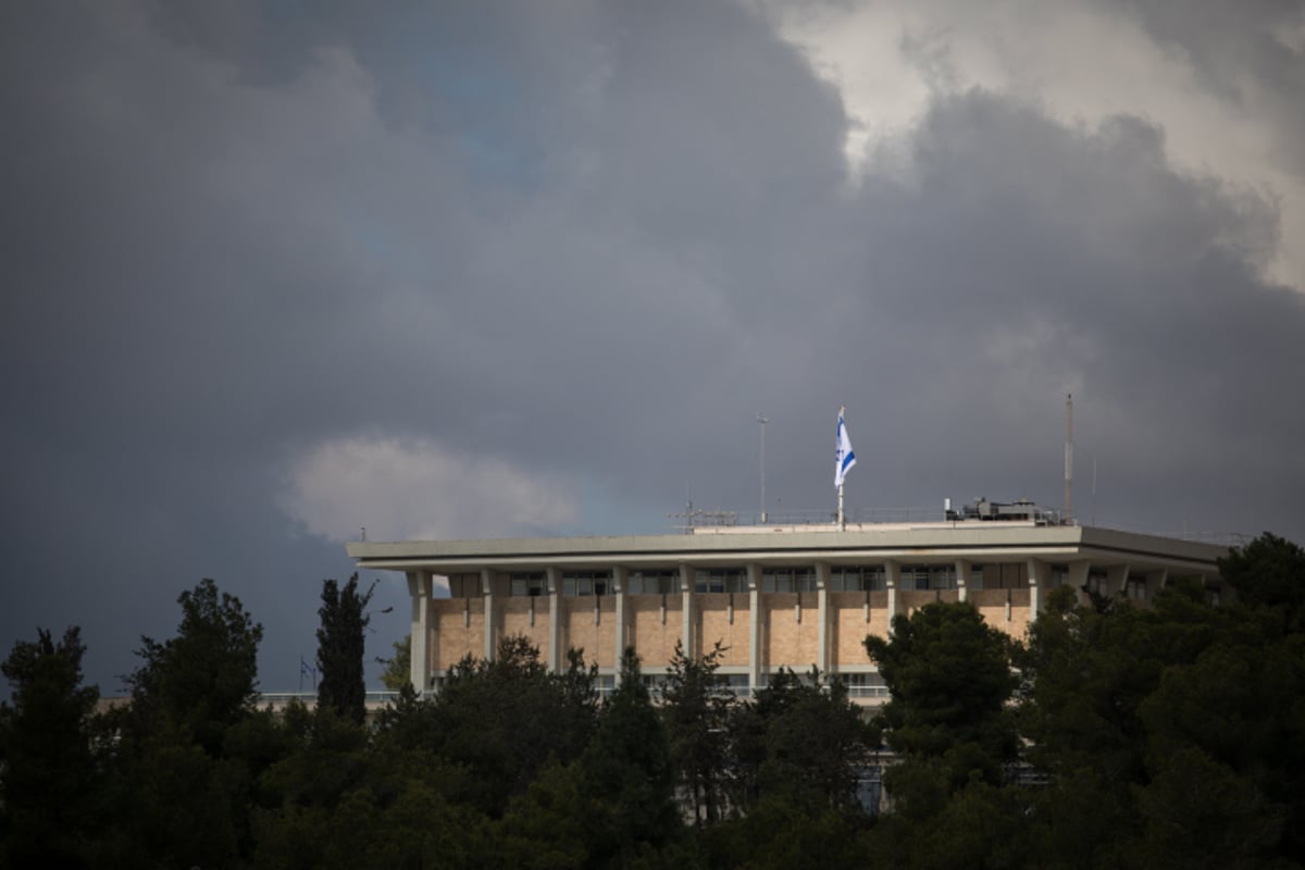 ירושלים של גשם • גלריה באפור ירוק