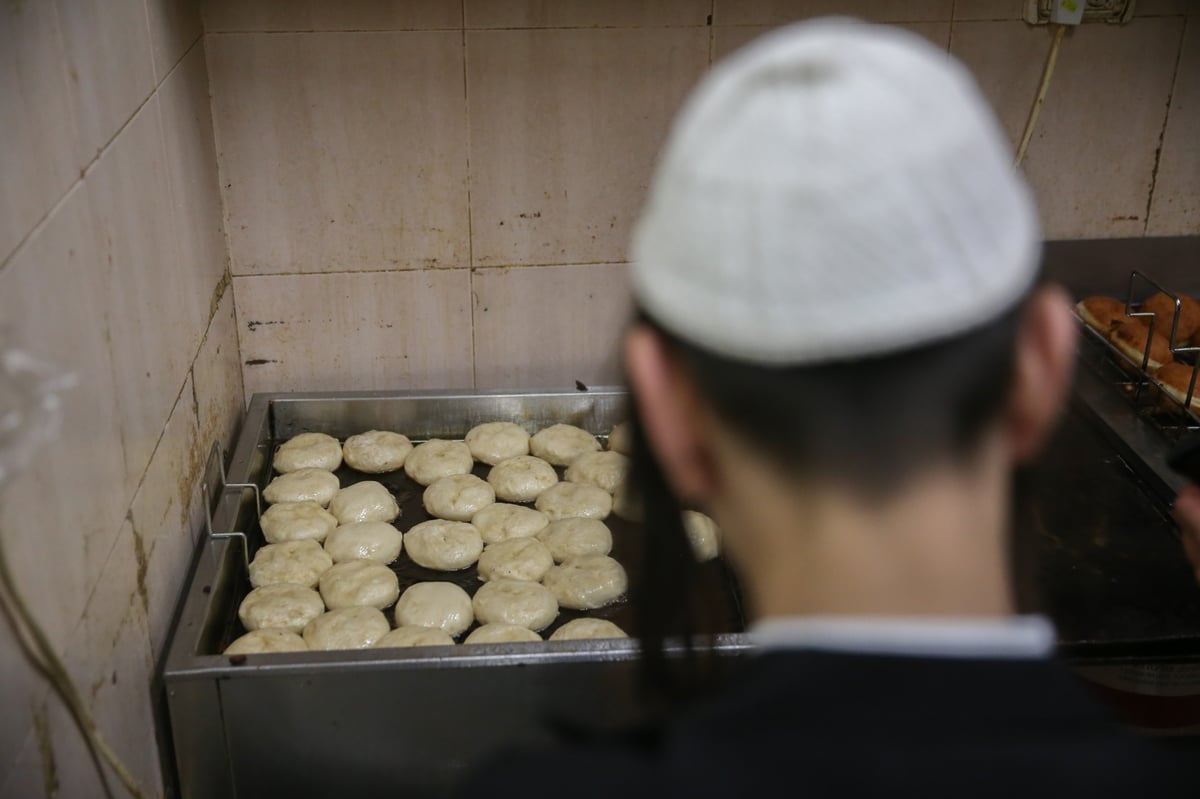 האברך החסידי שמשקיע את נשמתו בסופגניות