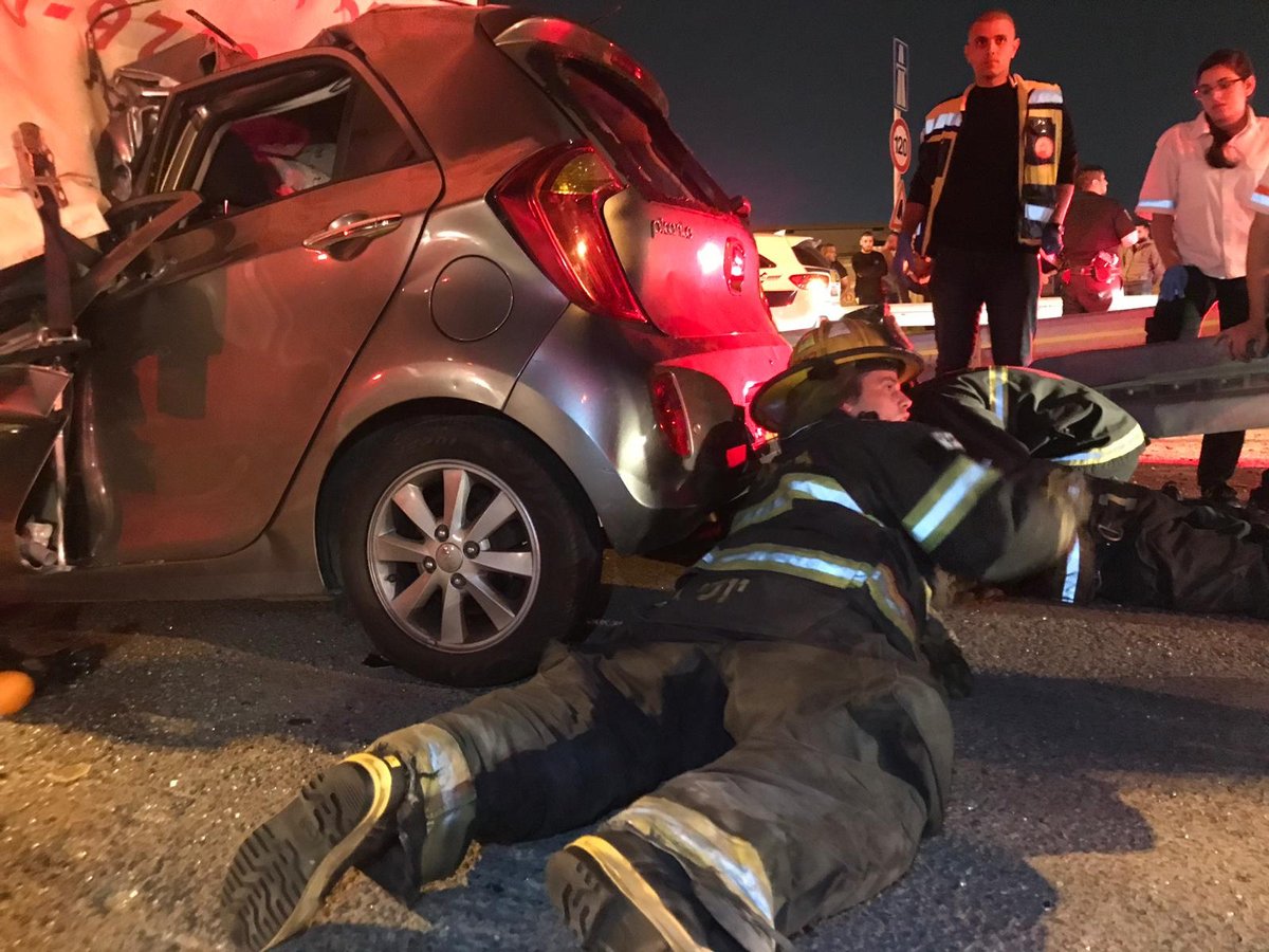 כביש 6: שני הרוגים בתאונה בין מכונית למשאית