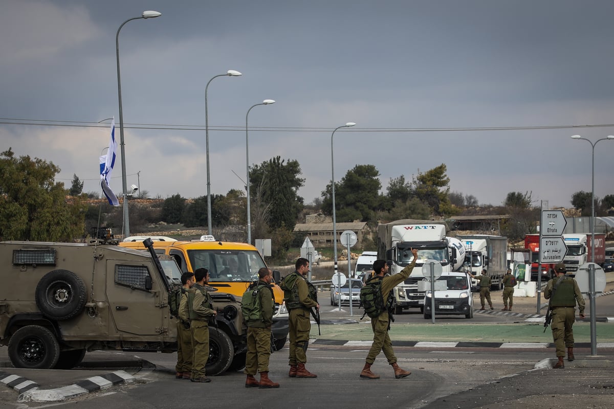 3 חיילים נפצעו בפיגוע דריסה ליד צומת גוש עציון