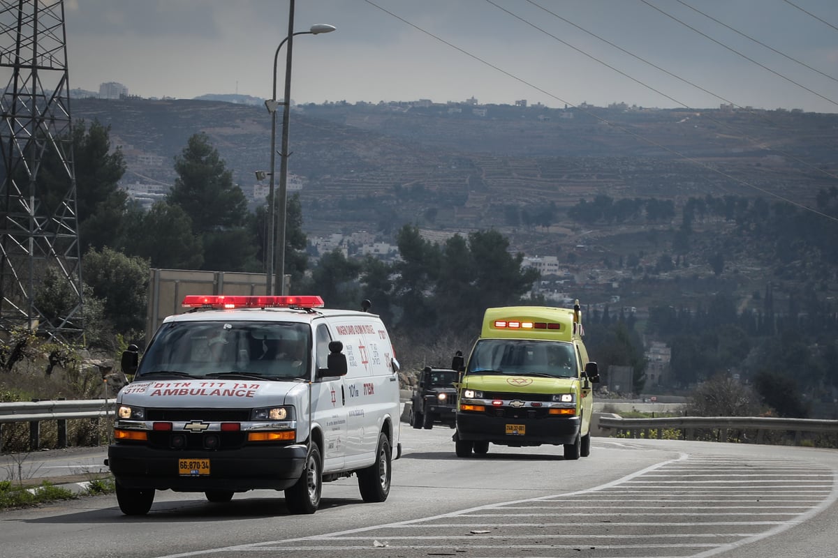 3 חיילים נפצעו בפיגוע דריסה ליד צומת גוש עציון