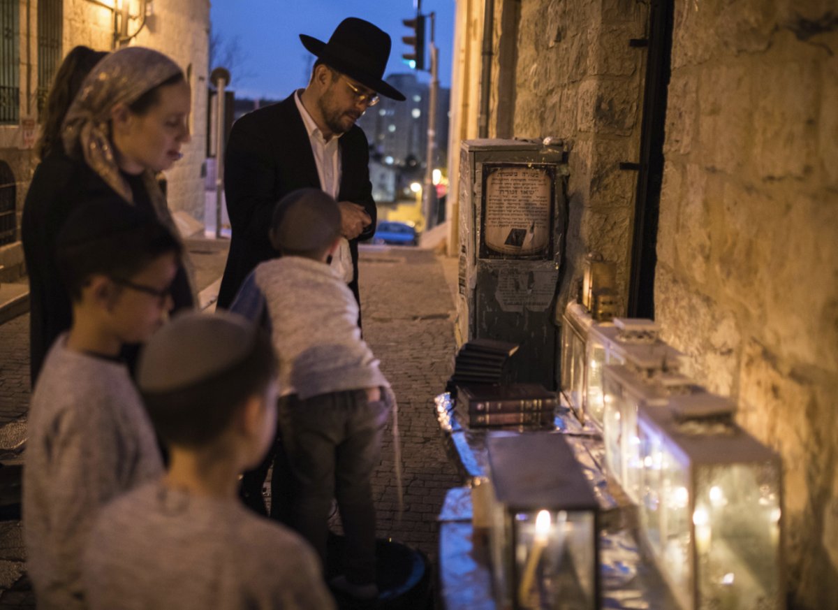 זיווג, פרנסה ויראת שמיים • סגולות חג החנוכה