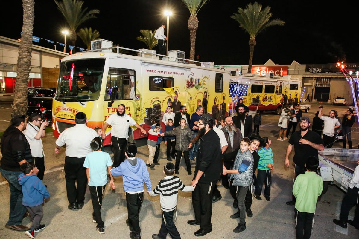 ה'טנקיסטים' הגיעו לכותל המערבי • תיעוד