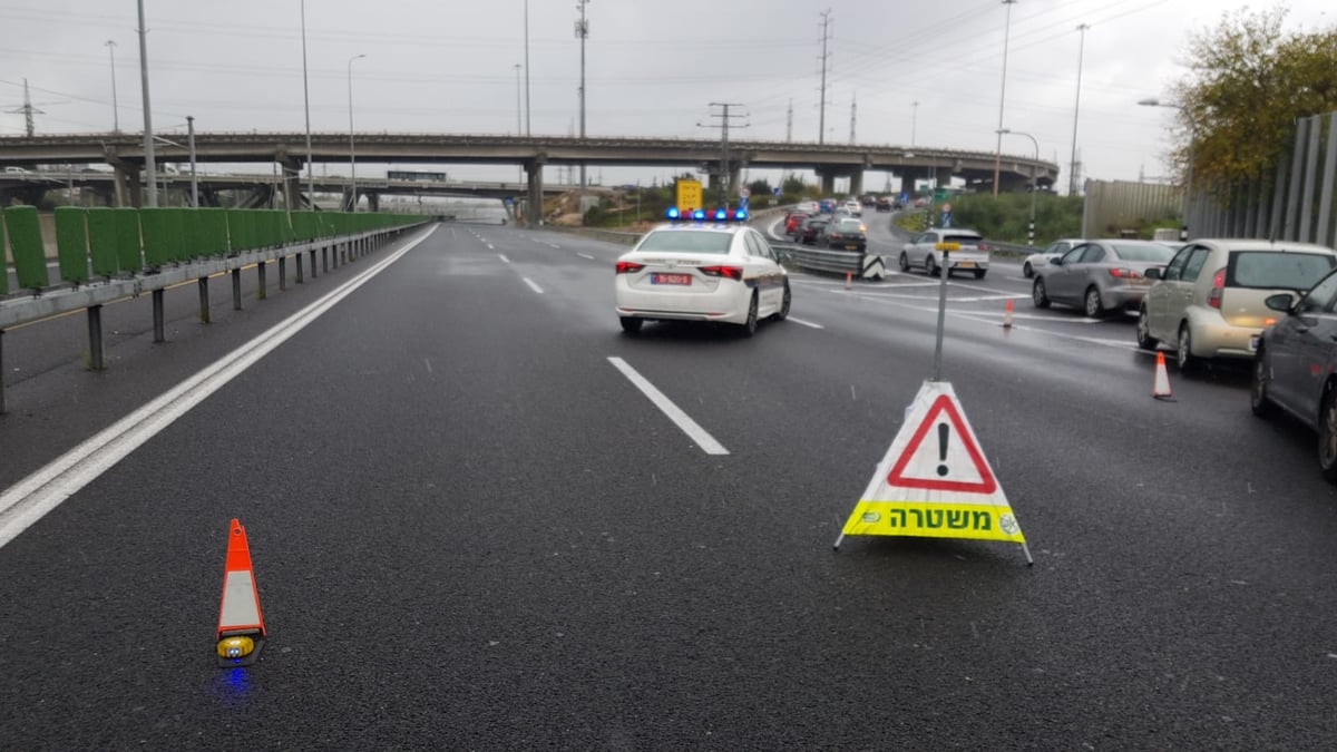 מזג האוויר הסוער: קיר בטון קרס על אדם בשל הגשם העז