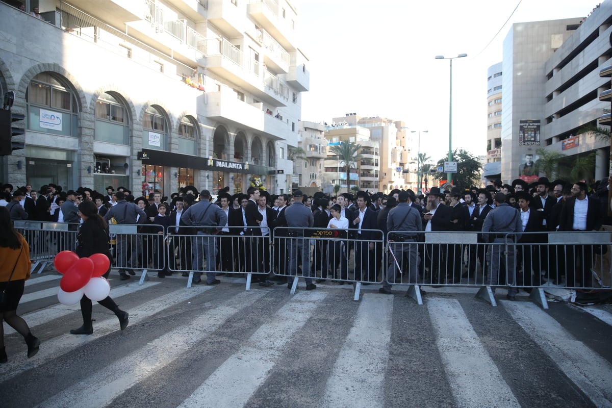 פעילי 'הפלג' חסמו את הכניסה לבני ברק; 28 נעצרו • תיעוד