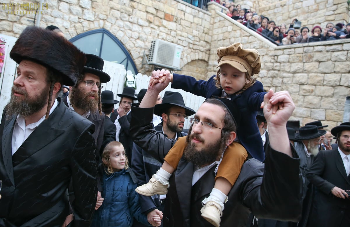 חגיגת 'זאת חנוכה' בציון הרשב"י במירון. צפו