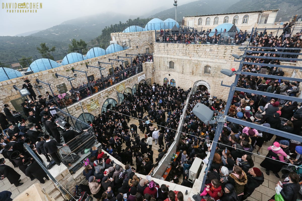 חגיגת 'זאת חנוכה' בציון הרשב"י במירון. צפו