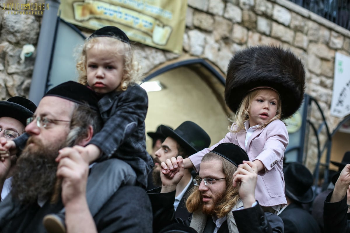 חגיגת 'זאת חנוכה' בציון הרשב"י במירון. צפו