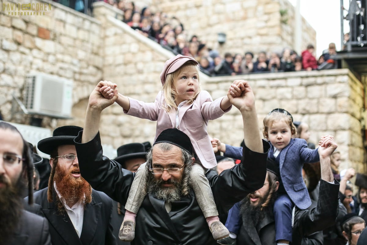 חגיגת 'זאת חנוכה' בציון הרשב"י במירון. צפו