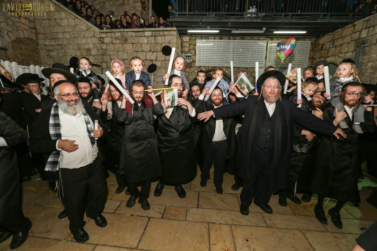 חגיגת 'זאת חנוכה' בציון הרשב"י במירון. צפו