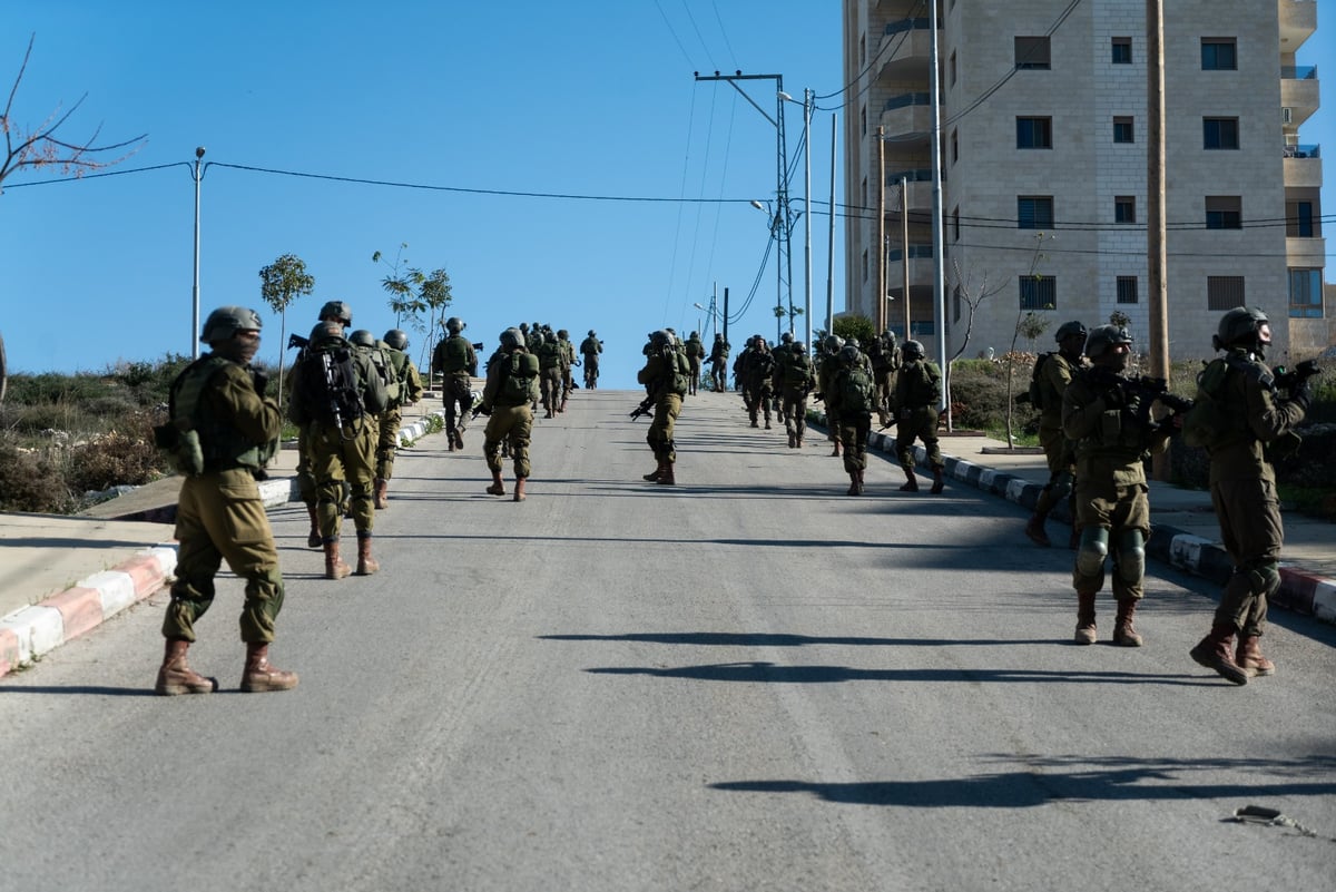 צפו: לוחמי דובדבן הרסו את בית המחבל שרצח את חברם