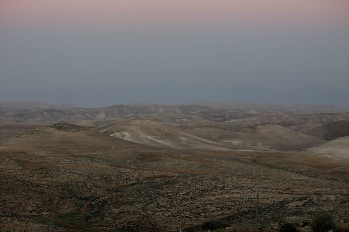 תיעוד מרהיב של הרי מדבר יהודה וים המלח