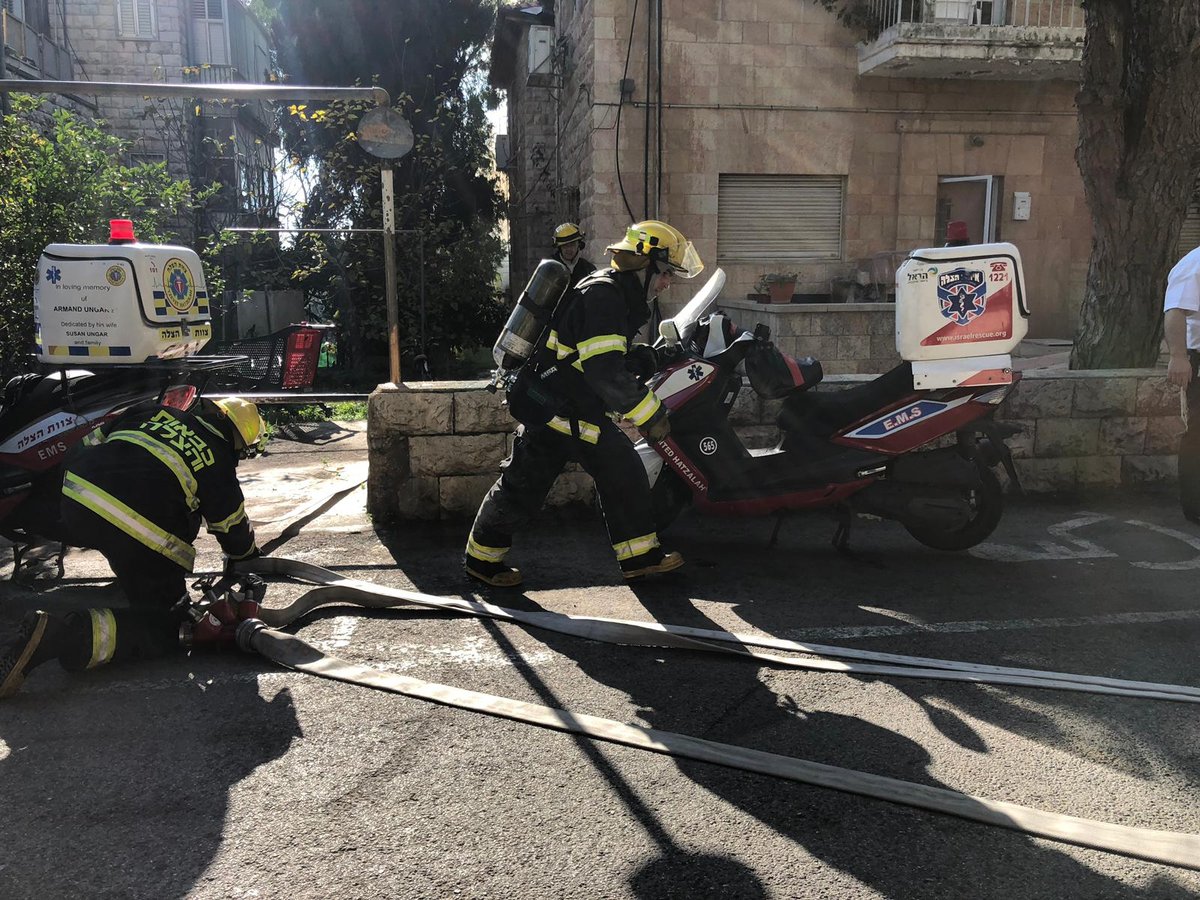 הילד ניסה להציל את כלבו מהאש ונפצע קל