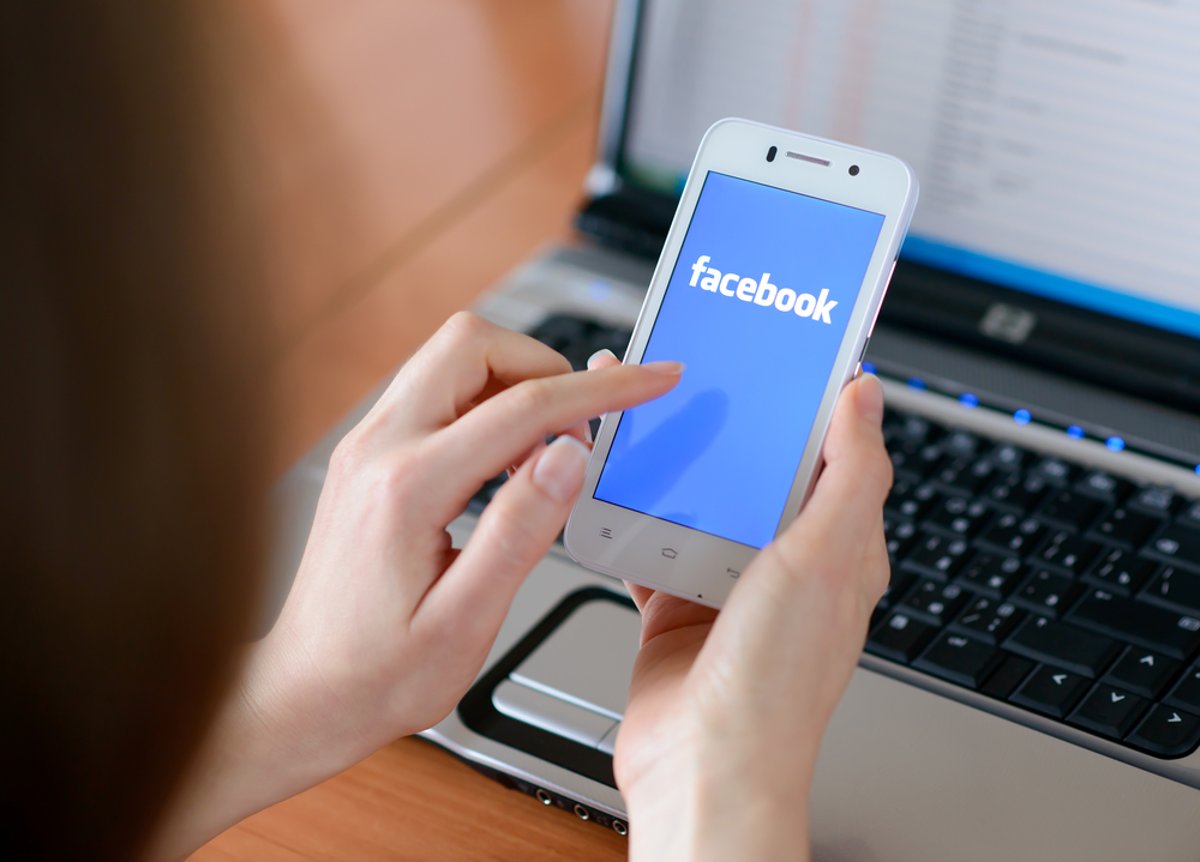 חשד: גלשה בפייסבוק כשבתה טבעה למוות