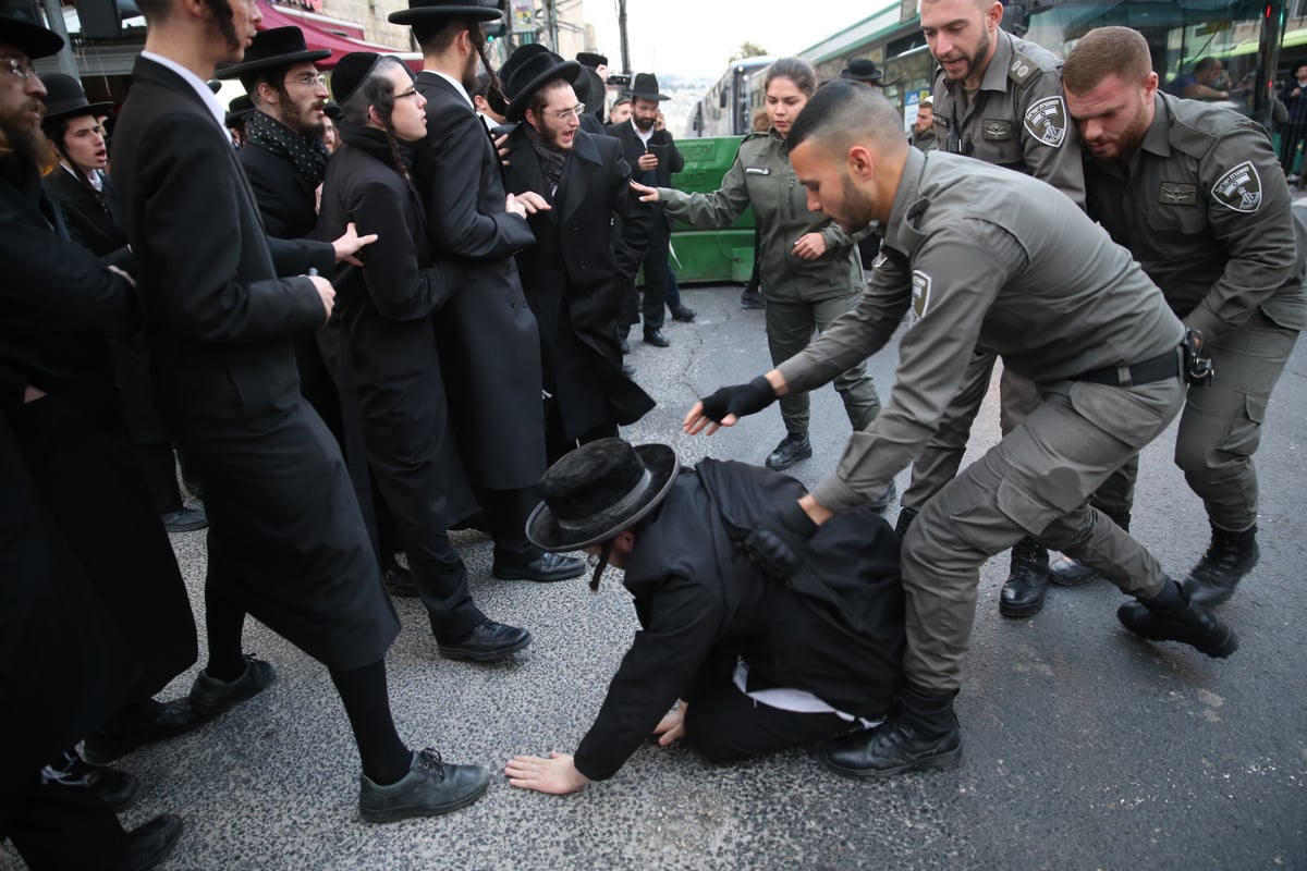 באמצע ההפגנות הגיעה הבשורה: גופת הפעוט לא תנותח