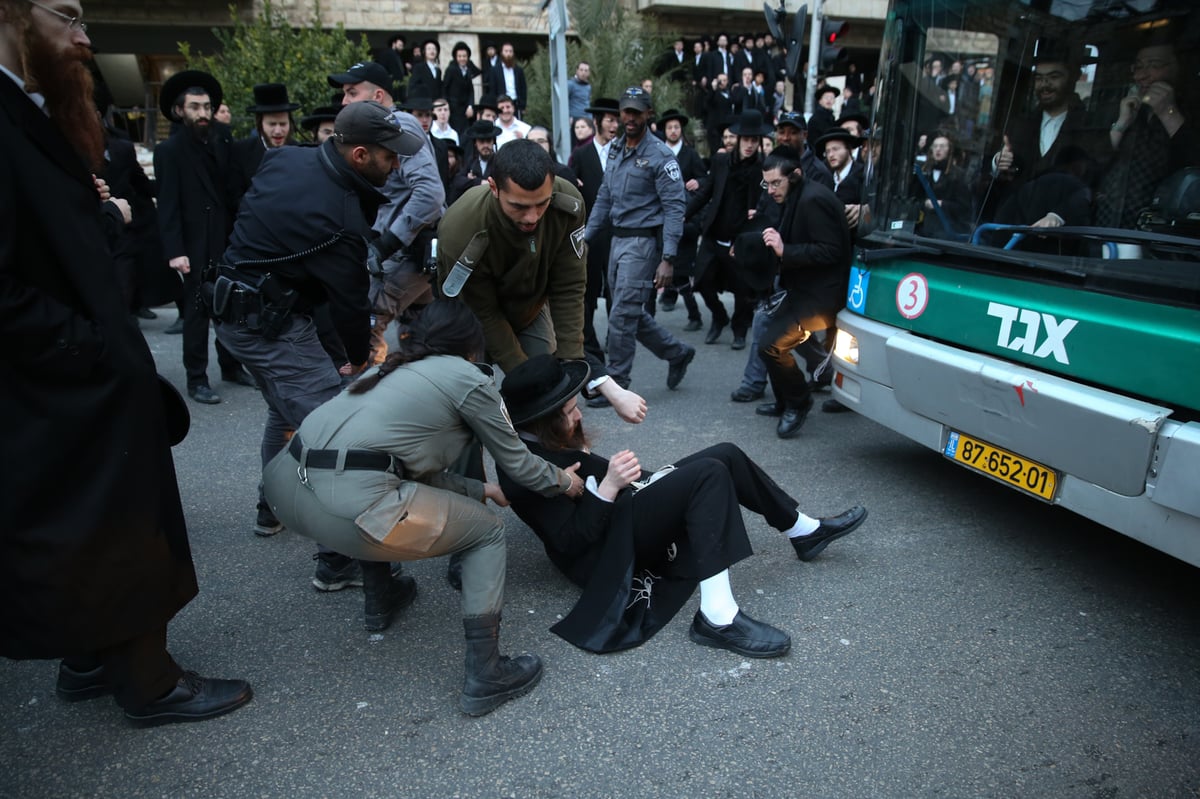 באמצע ההפגנות הגיעה הבשורה: גופת הפעוט לא תנותח