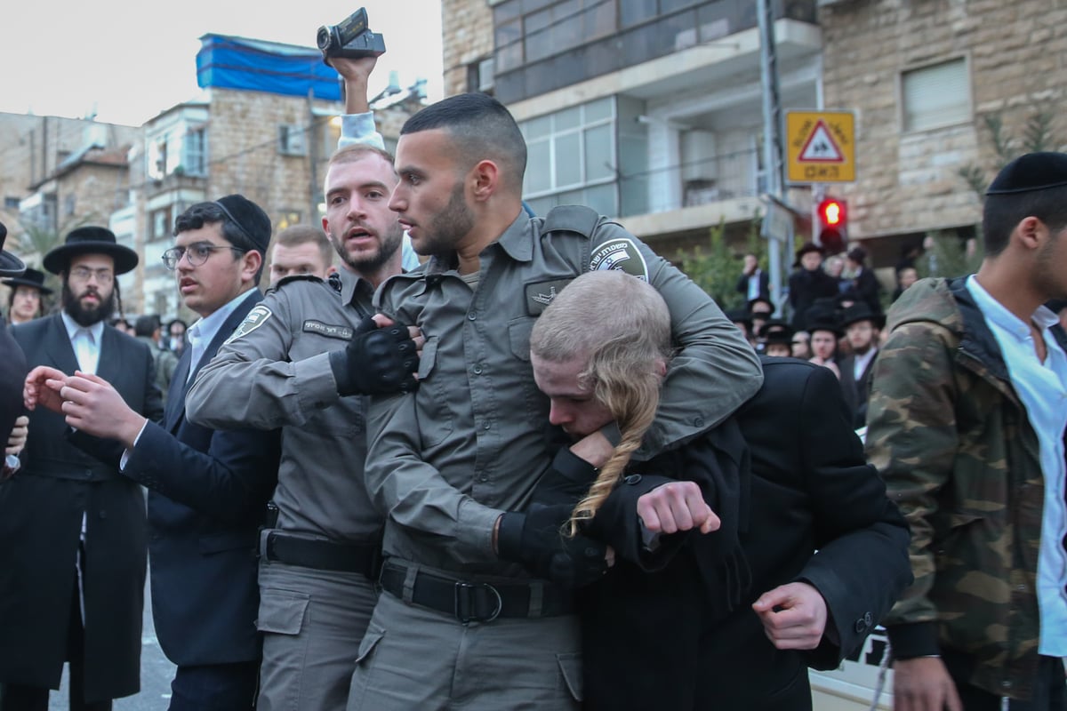 באמצע ההפגנות הגיעה הבשורה: גופת הפעוט לא תנותח