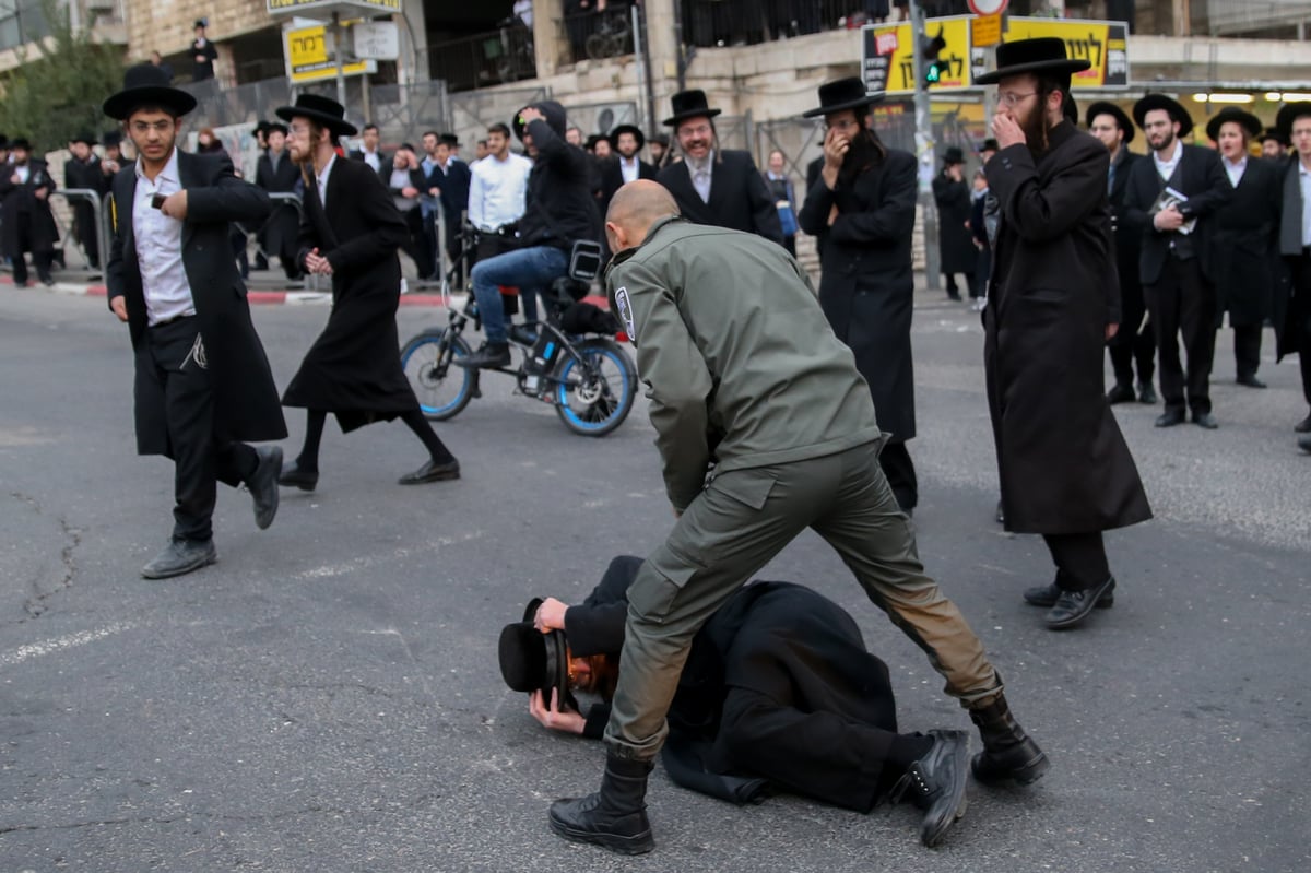 באמצע ההפגנות הגיעה הבשורה: גופת הפעוט לא תנותח