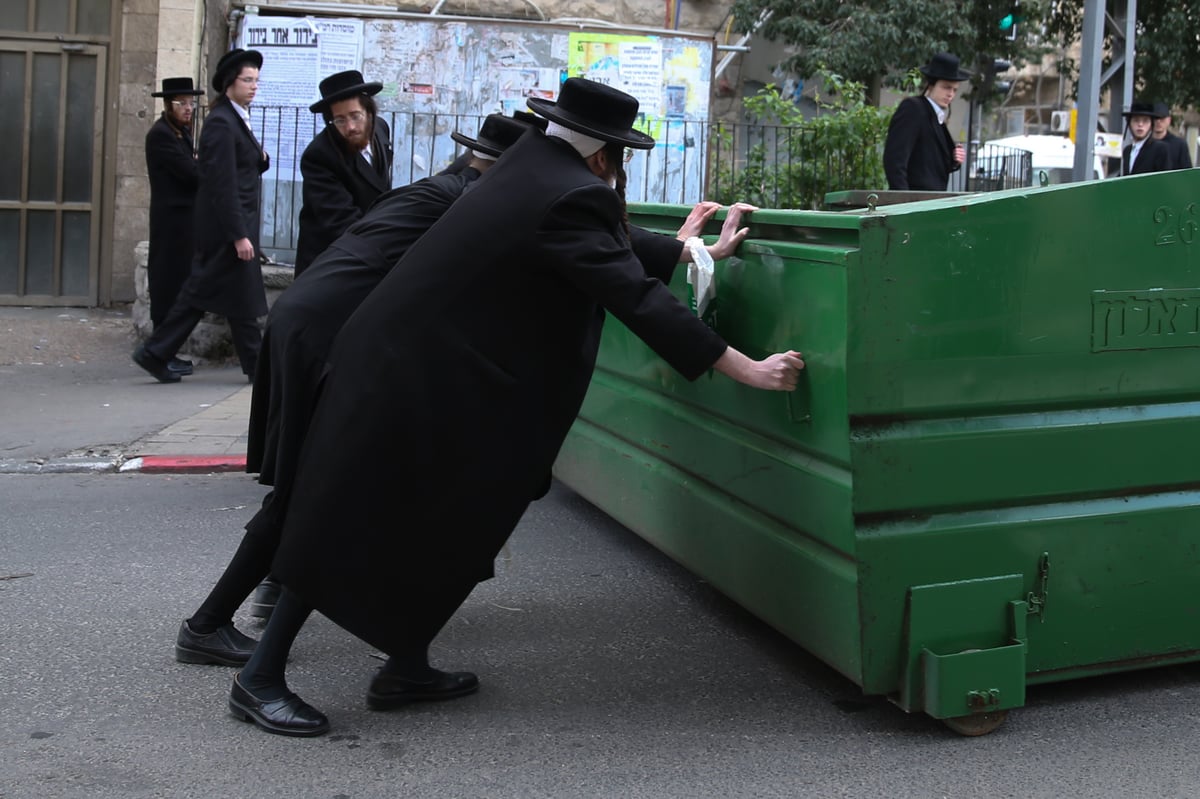 באמצע ההפגנות הגיעה הבשורה: גופת הפעוט לא תנותח