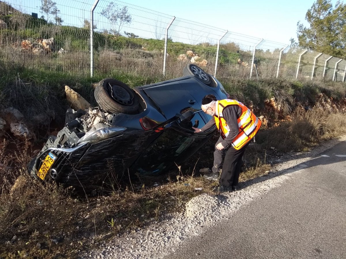 תושב ביתר עילית התהפך עם רכבו ונפצע קל