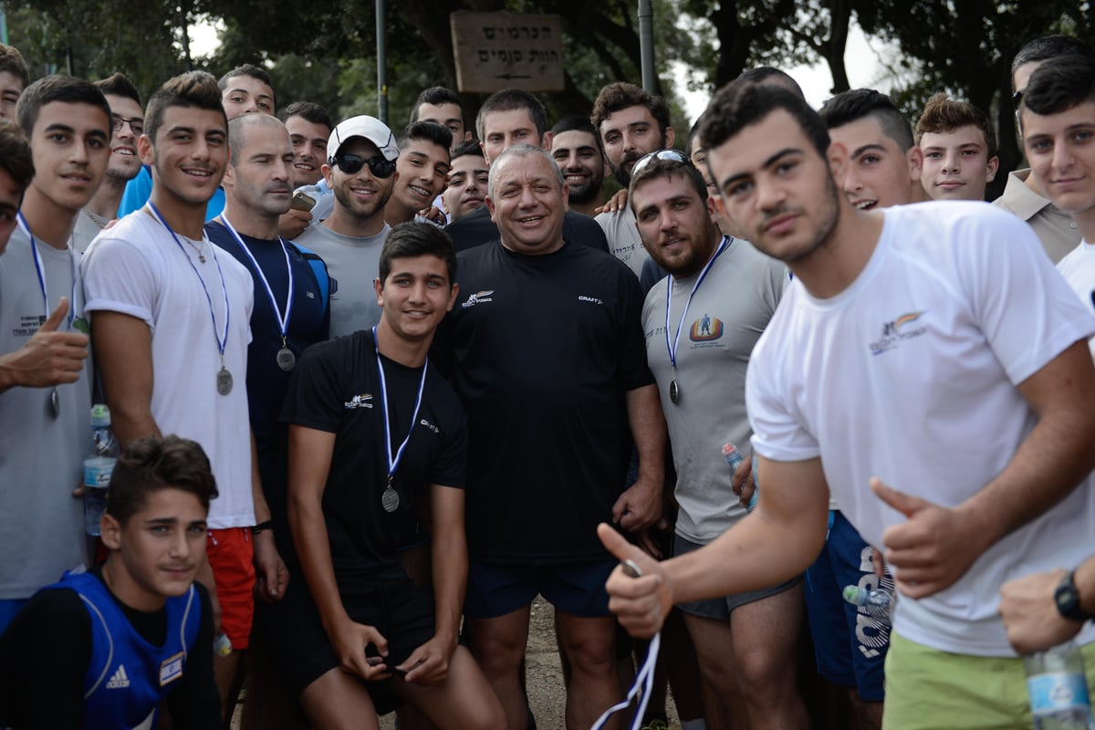 הרמטכ"ל במהלך מירוץ שביל הבנים של גולני