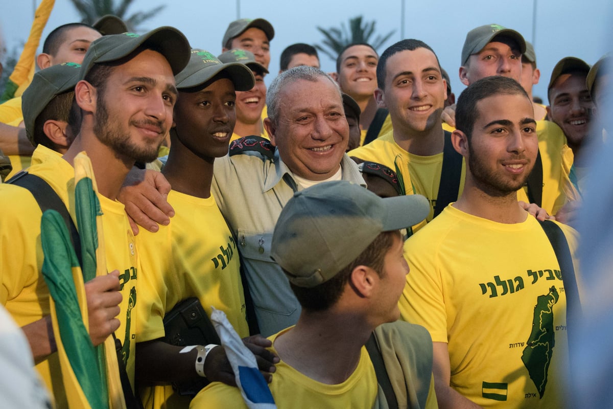 הרמטכ"ל במהלך חניכת שביל גולני לציון 70 שנים לחטיבה