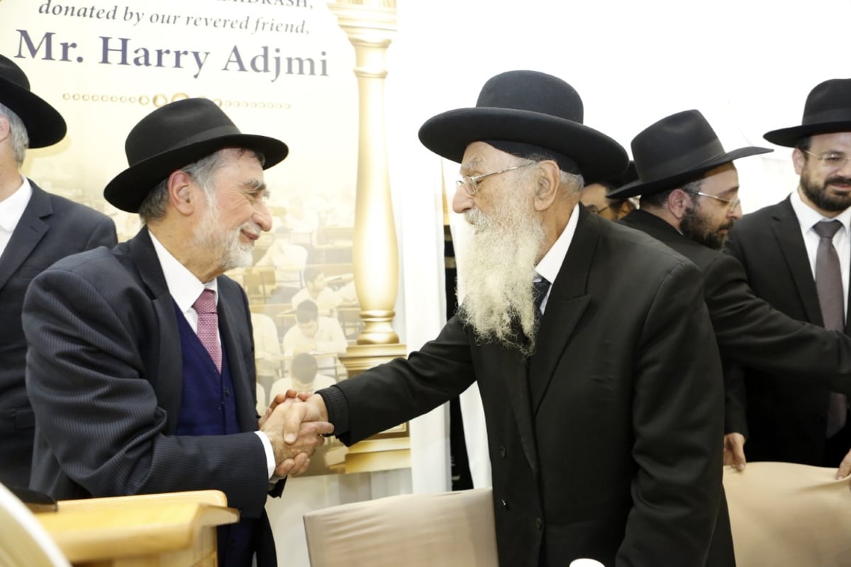 בישיבת 'באר יצחק' חגגו חנוכת הבית • צפו