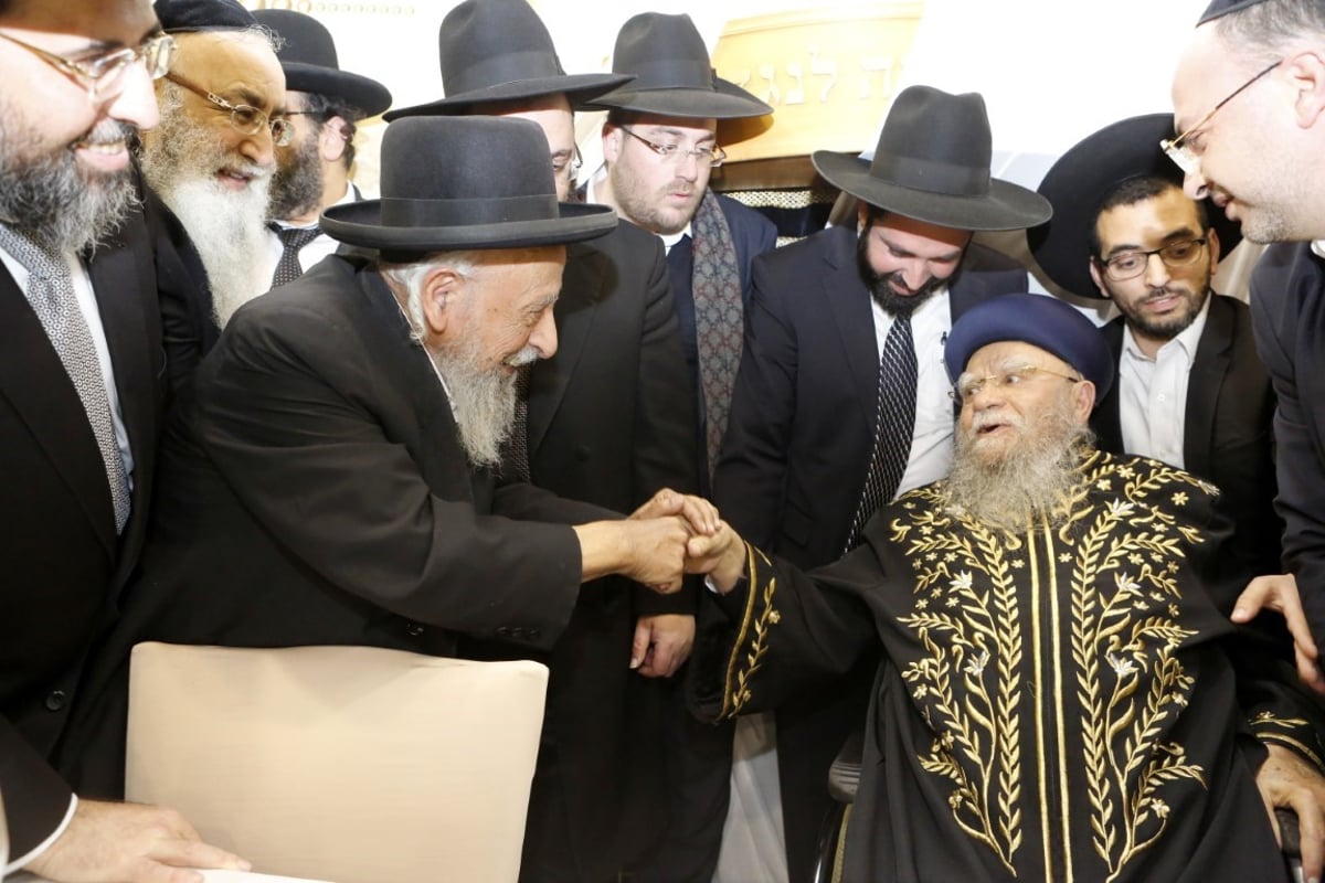 בישיבת 'באר יצחק' חגגו חנוכת הבית • צפו