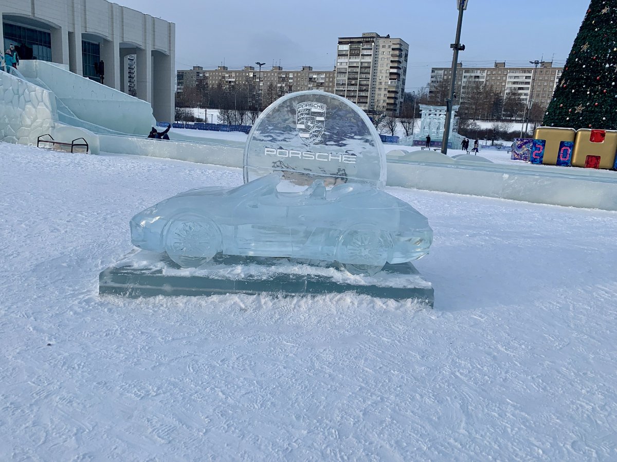 תיעוד מרהיב: פארק הקרח בעיר פרם ברוסיה