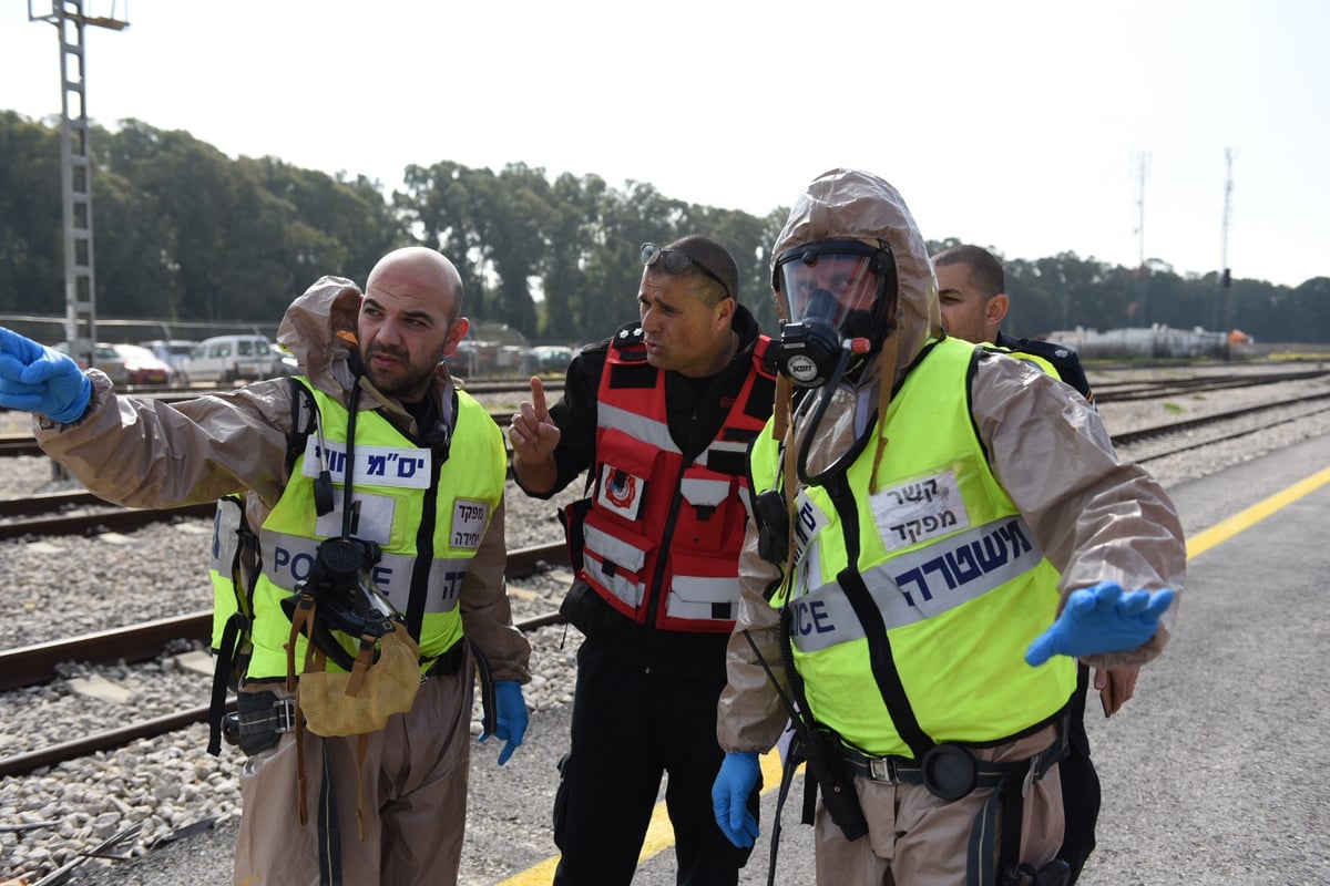 כך תורגלה דליפת חומר מסוכן מהרכבת. צפו