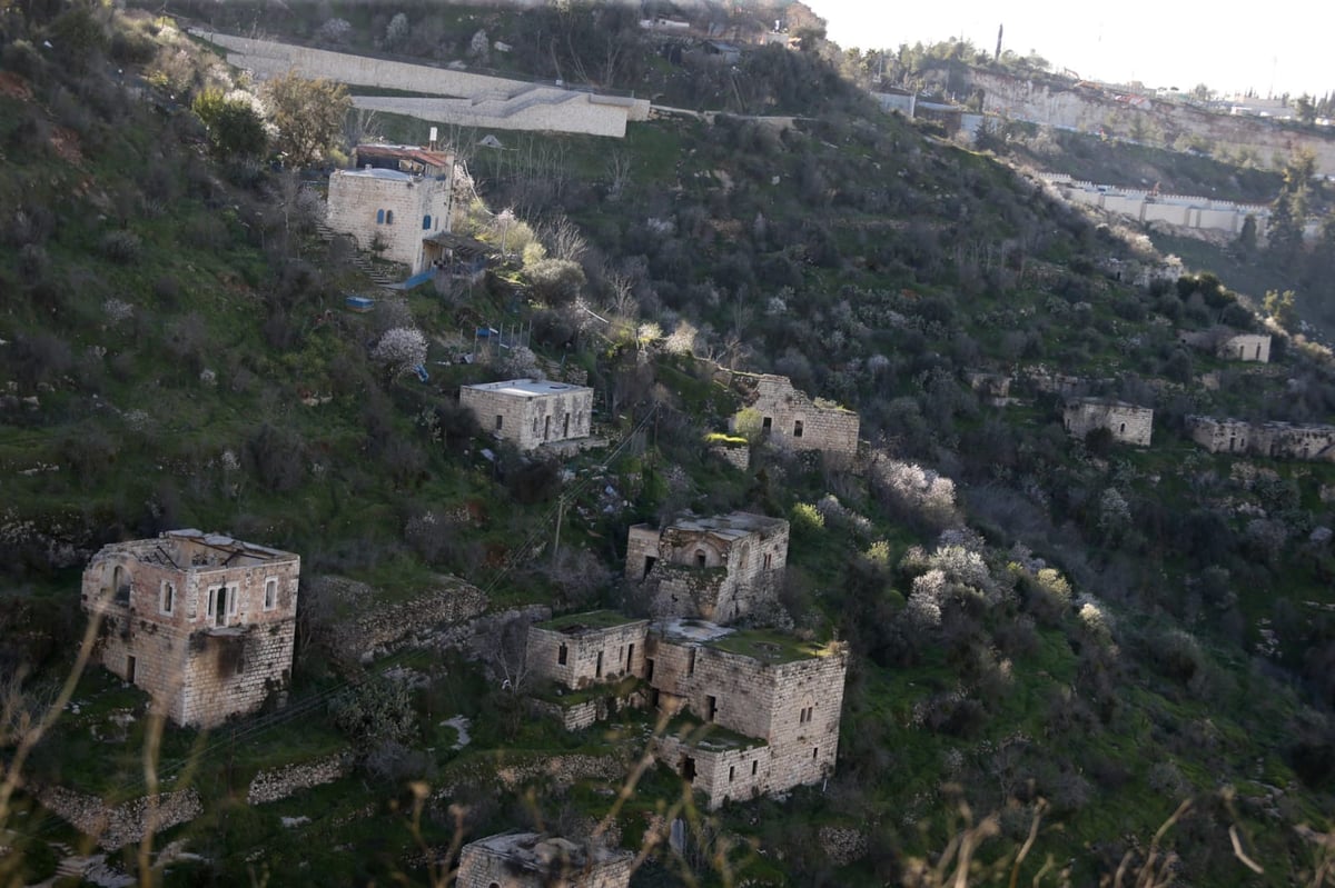 בית הכנסת העתיק ישופץ - בגלל חילול בית הכנסת • תיעוד