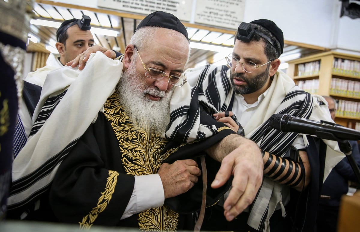 עם חצוצרות: שובבי"ם עם הראשל"צ הגר"ש עמאר במירון