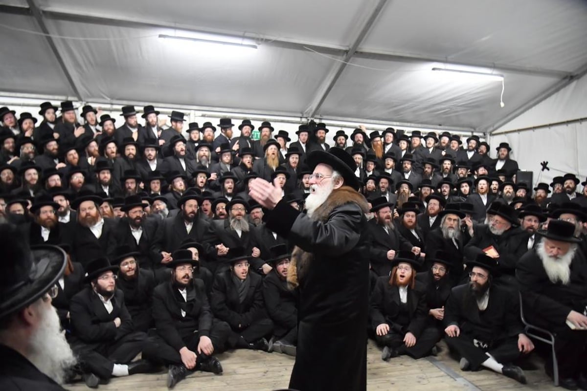 המסע של האדמו"ר מויז'ניץ לליזענסק. צפו