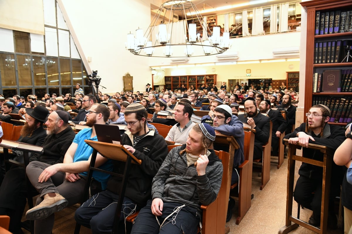 האדמו"ר מטאלנא ספד לנרצחי 'מרכז הרב'