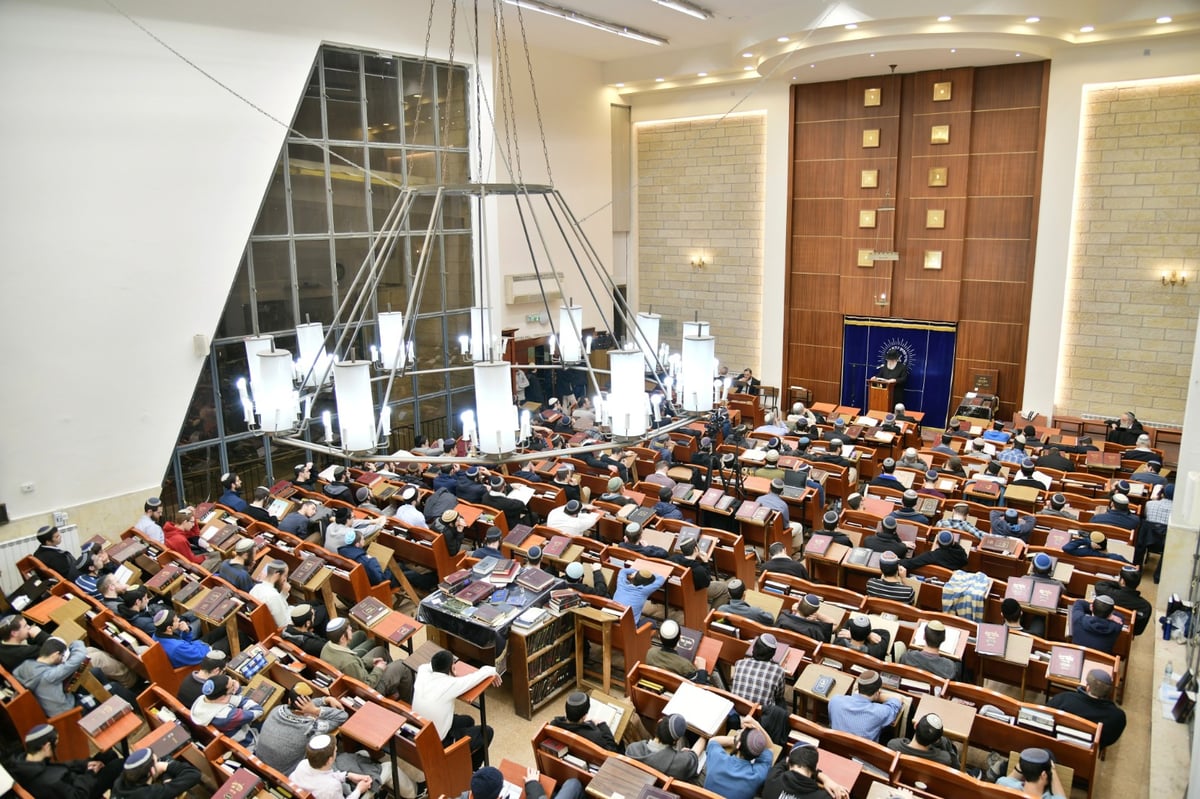 האדמו"ר מטאלנא ספד לנרצחי 'מרכז הרב'