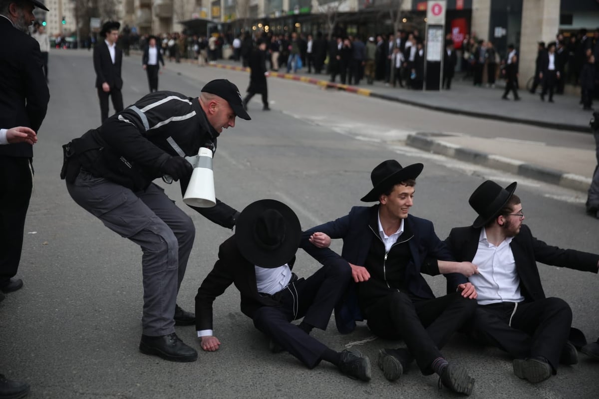 הפגנת 'הפלג': המשטרה נקטה ביד קשה