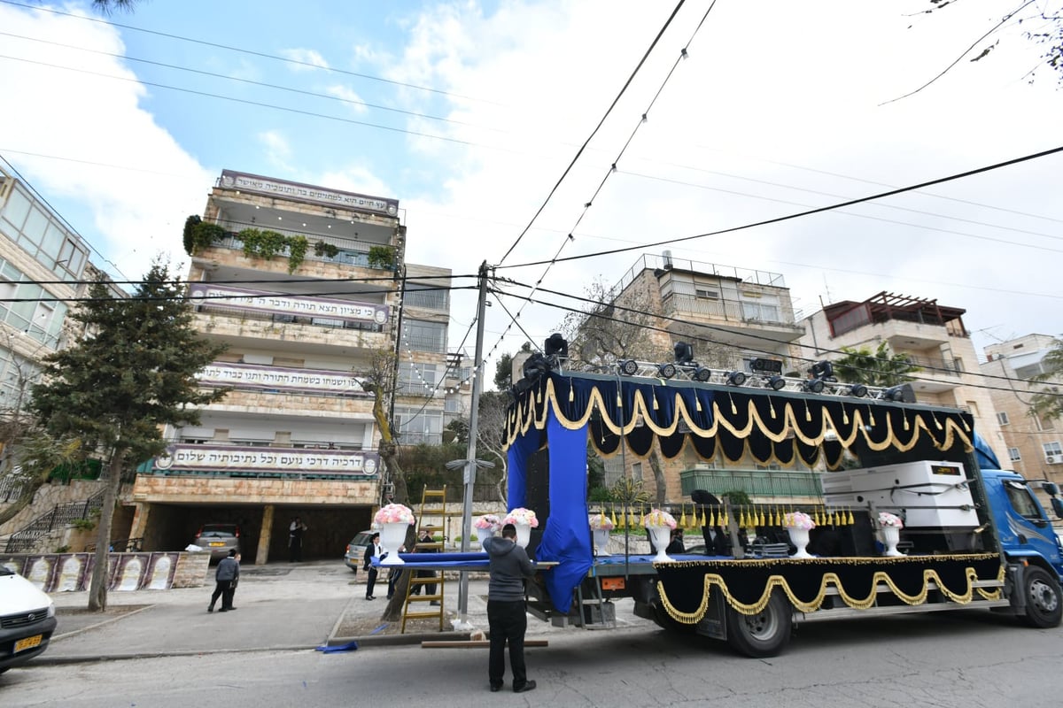 'קול תורה' חגגה 80; גדולי ישראל כתבו אות