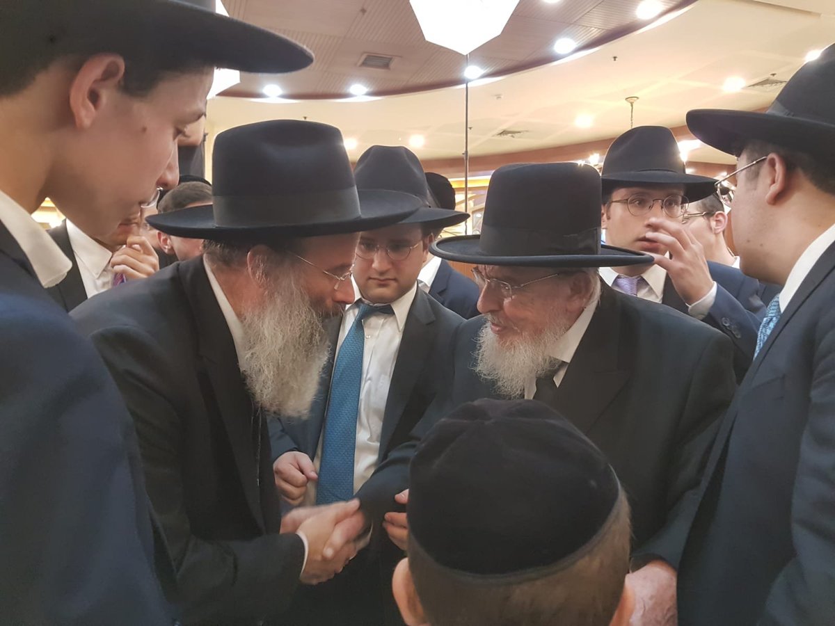 הגרב"מ אזרחי עם הרב אברהם רובינשטיין מזכיר מועצת גדולי התורה וראש עיריית בני ברק