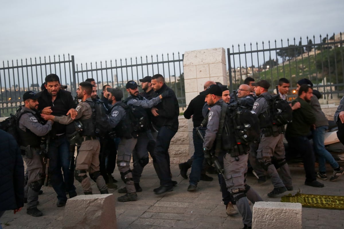 המוסלמים התפללו בסמוך לשער האריות